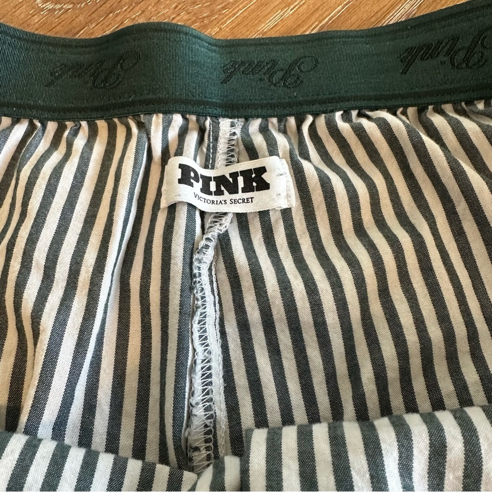 Victoria’s Secret PINK Pajama Boxer Shorts – Size Large - Picture 2 of 4